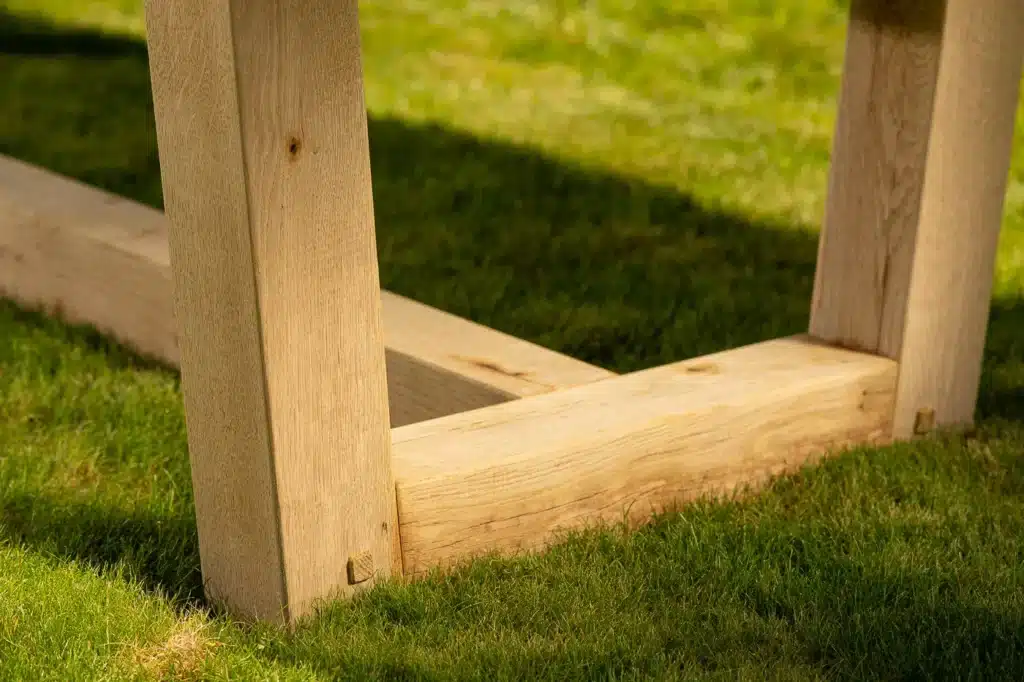 Wooden oak wood corner table leg